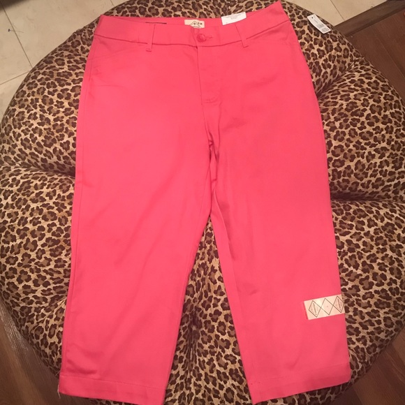 St. John’s Bay Secretly Slender Pink Crop Pants 6 - Picture 2 of 4